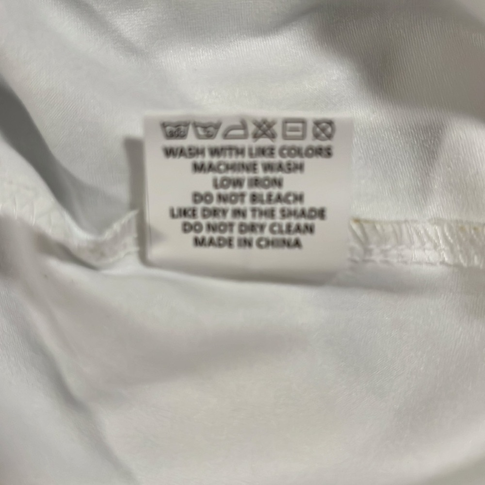 T-Shirt Mens white shirt with red and blue coloring, Size 5X NWOT - Picture 6 of 6